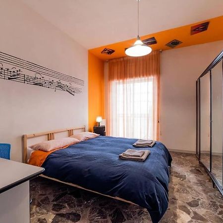 Arts House Apartment Bari Bagian luar foto