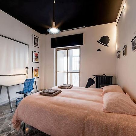 Arts House Apartment Bari Bagian luar foto
